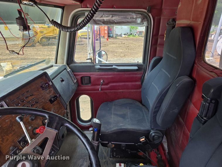 image for item EM7478 1998 Peterbilt 379 dump truck