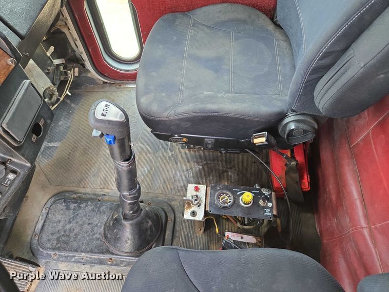 image for item EM7478 1998 Peterbilt 379 dump truck