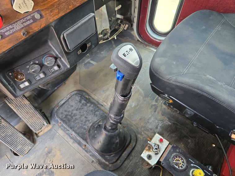 image for item EM7478 1998 Peterbilt 379 dump truck