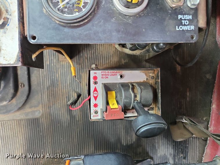 image for item EM7478 1998 Peterbilt 379 dump truck