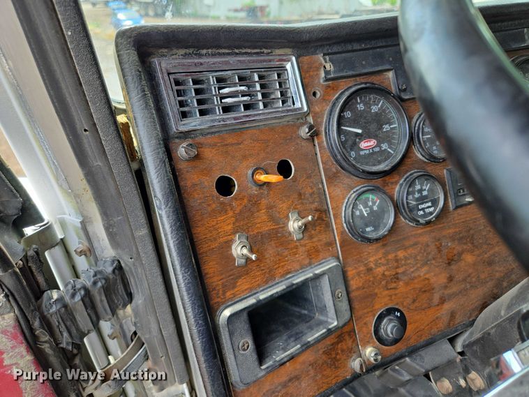 image for item EM7478 1998 Peterbilt 379 dump truck