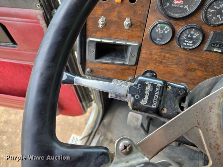 image for item EM7478 1998 Peterbilt 379 dump truck