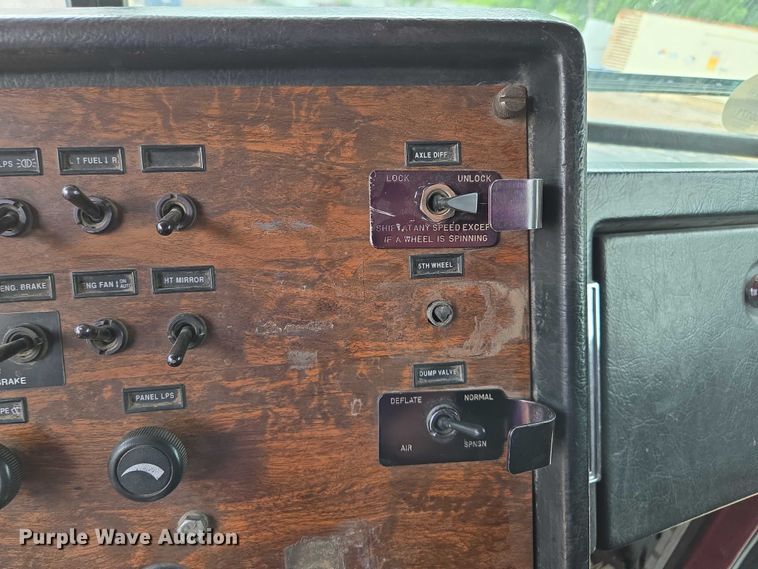 image for item EM7478 1998 Peterbilt 379 dump truck