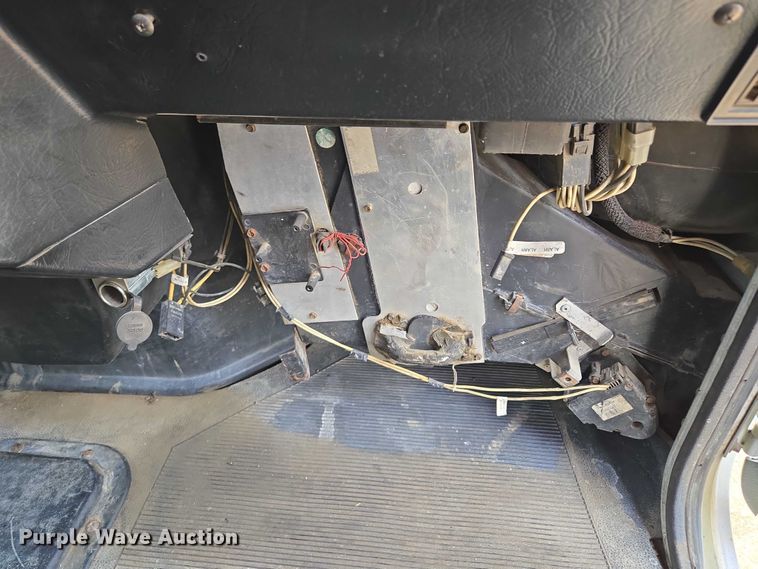 image for item EM7478 1998 Peterbilt 379 dump truck