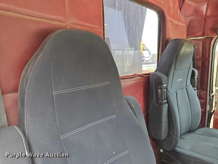 image for item EM7478 1998 Peterbilt 379 dump truck