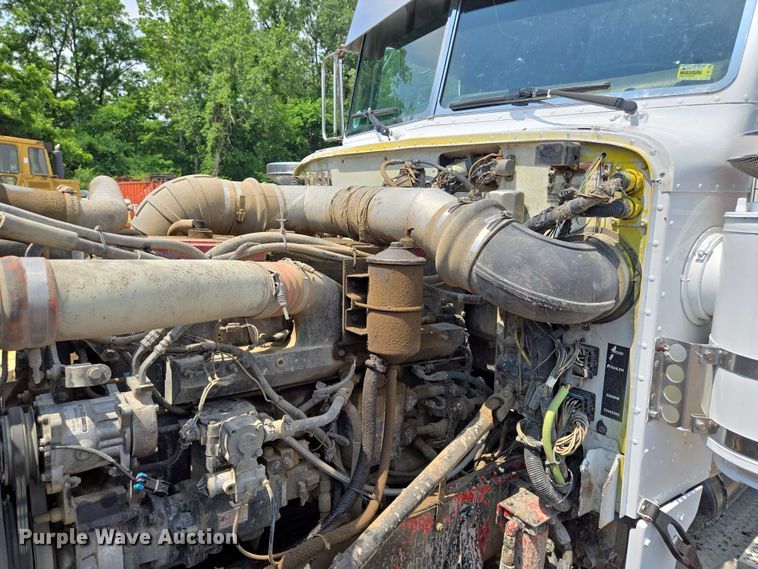image for item EM7478 1998 Peterbilt 379 dump truck