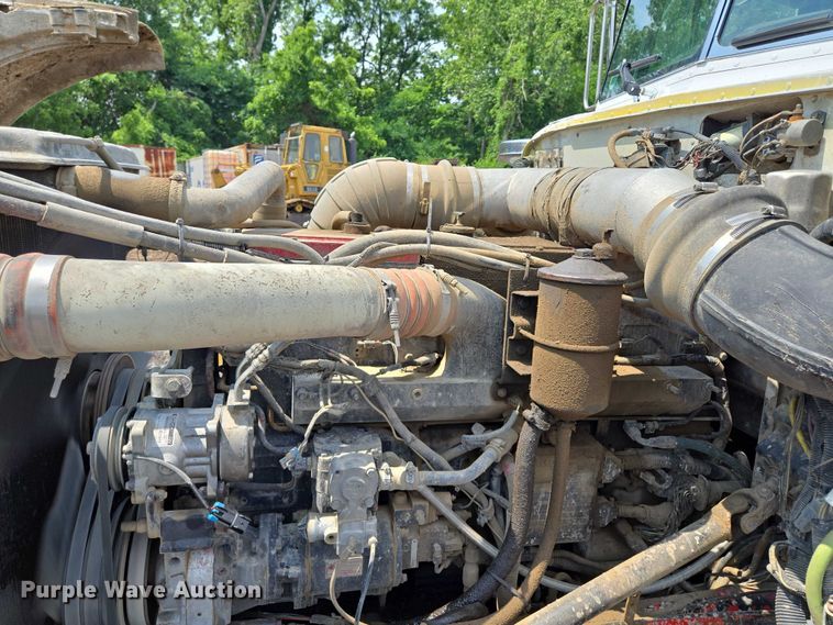 image for item EM7478 1998 Peterbilt 379 dump truck