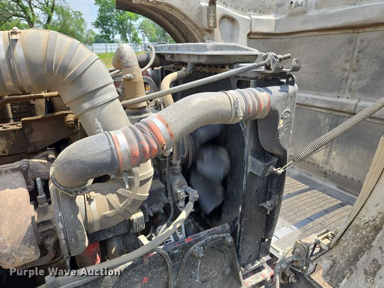 image for item EM7478 1998 Peterbilt 379 dump truck