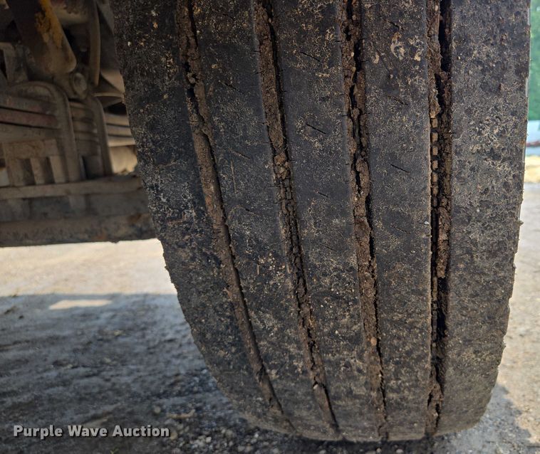 image for item EM7478 1998 Peterbilt 379 dump truck