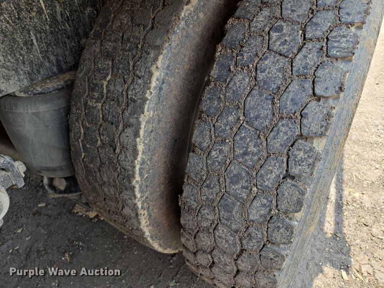 image for item EM7478 1998 Peterbilt 379 dump truck