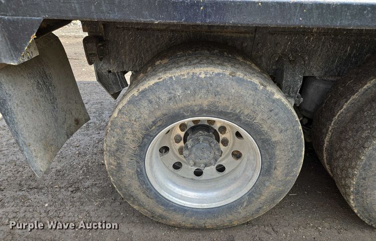 image for item EM7478 1998 Peterbilt 379 dump truck