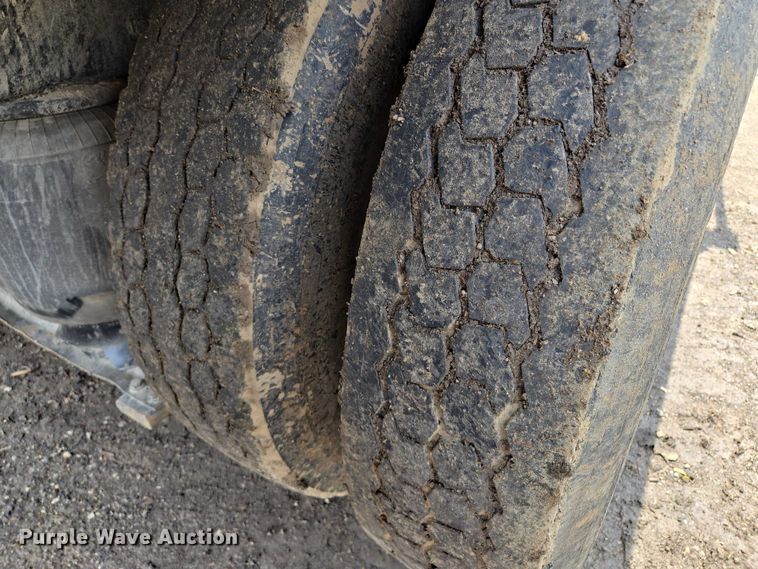 image for item EM7478 1998 Peterbilt 379 dump truck