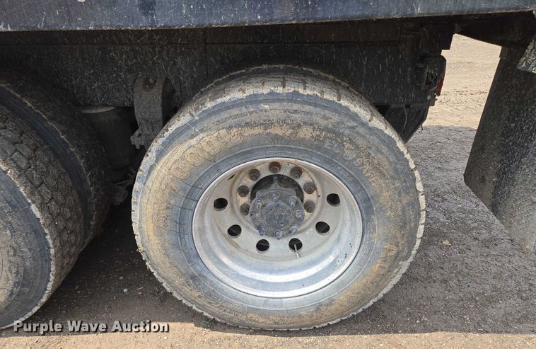 image for item EM7478 1998 Peterbilt 379 dump truck