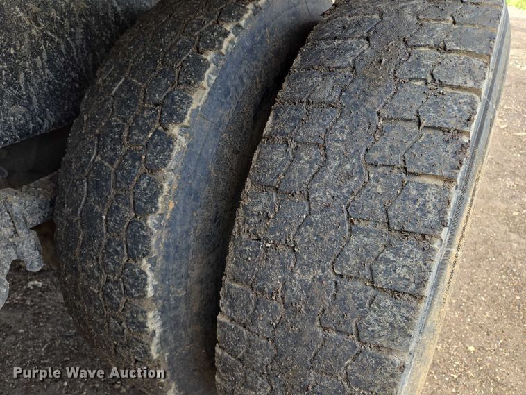 image for item EM7478 1998 Peterbilt 379 dump truck