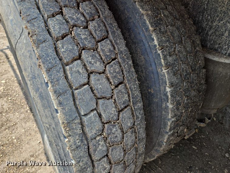 image for item EM7478 1998 Peterbilt 379 dump truck