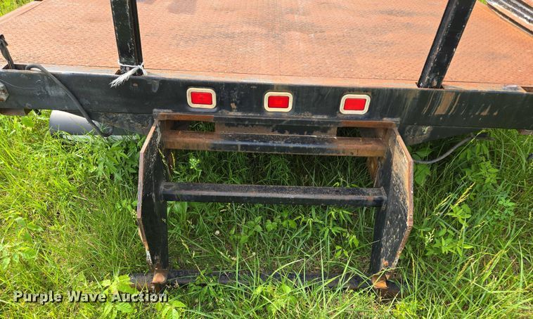 image for item EM7482 Knapheide PCHWT 283B flatbed 