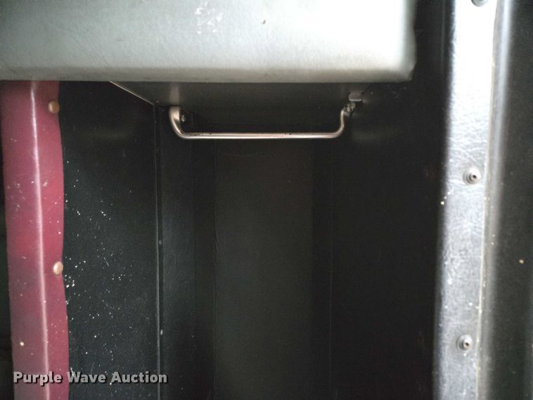 image for item EN3868 Kenworth sleeper cab