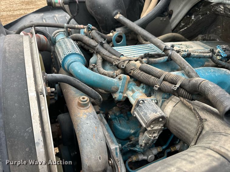 image for item EN4521 2007 International 4400 truck cab and chassis