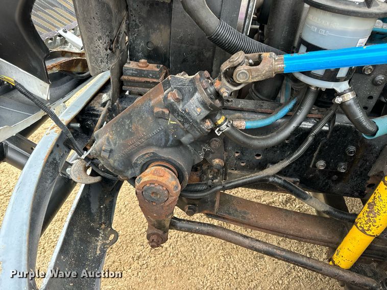 image for item EN4521 2007 International 4400 truck cab and chassis