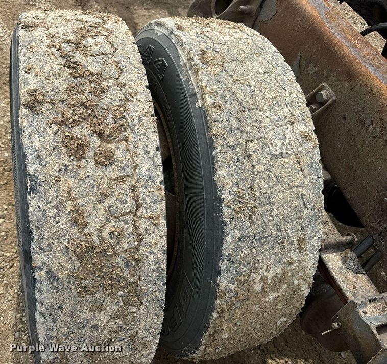 image for item EN4521 2007 International 4400 truck cab and chassis