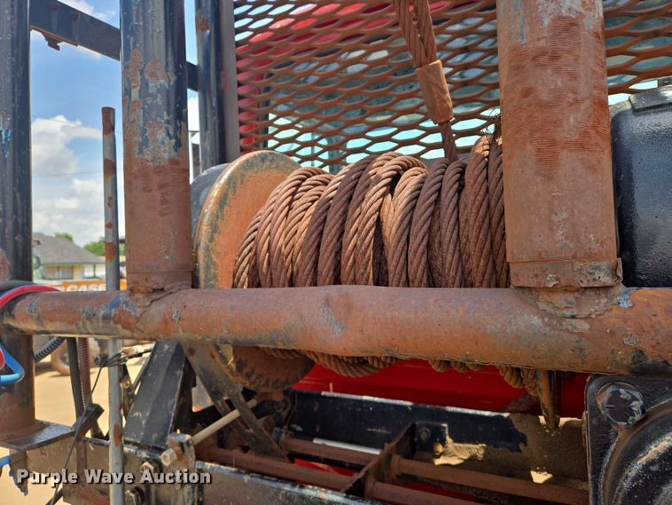 image for item EN8108 1991 Mack RD688S winch truck