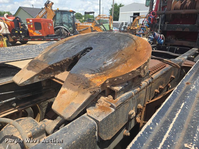 image for item EN8108 1991 Mack RD688S winch truck