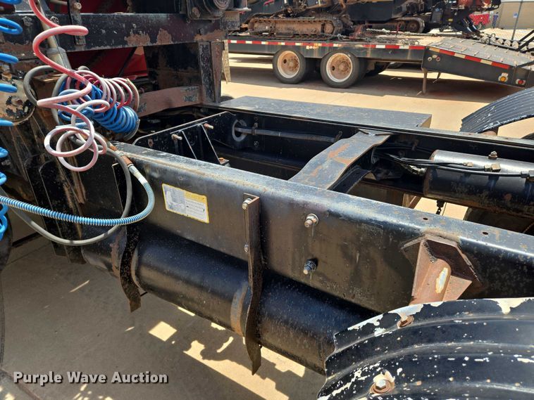 image for item EN8108 1991 Mack RD688S winch truck