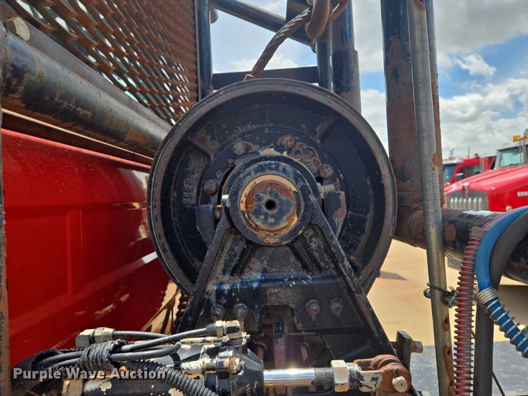 image for item EN8108 1991 Mack RD688S winch truck