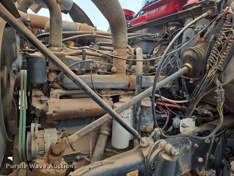 image for item EN8108 1991 Mack RD688S winch truck