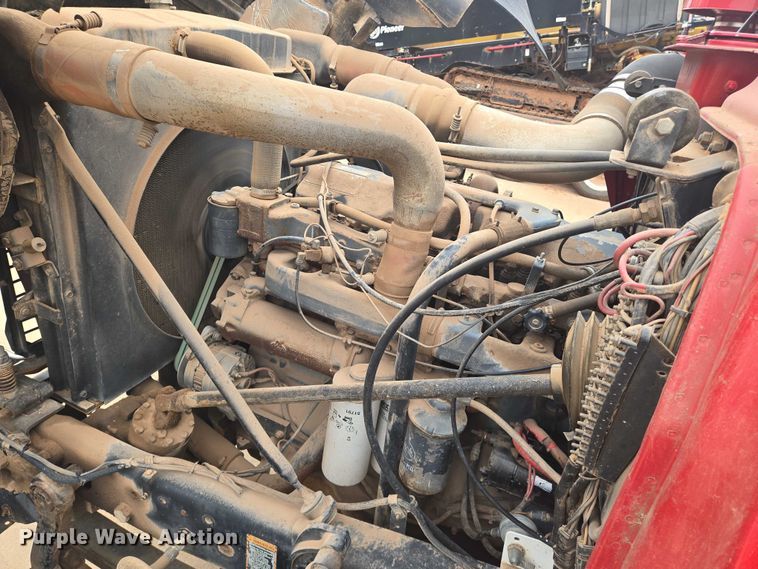 image for item EN8108 1991 Mack RD688S winch truck