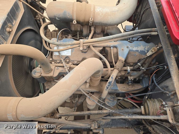 image for item EN8108 1991 Mack RD688S winch truck