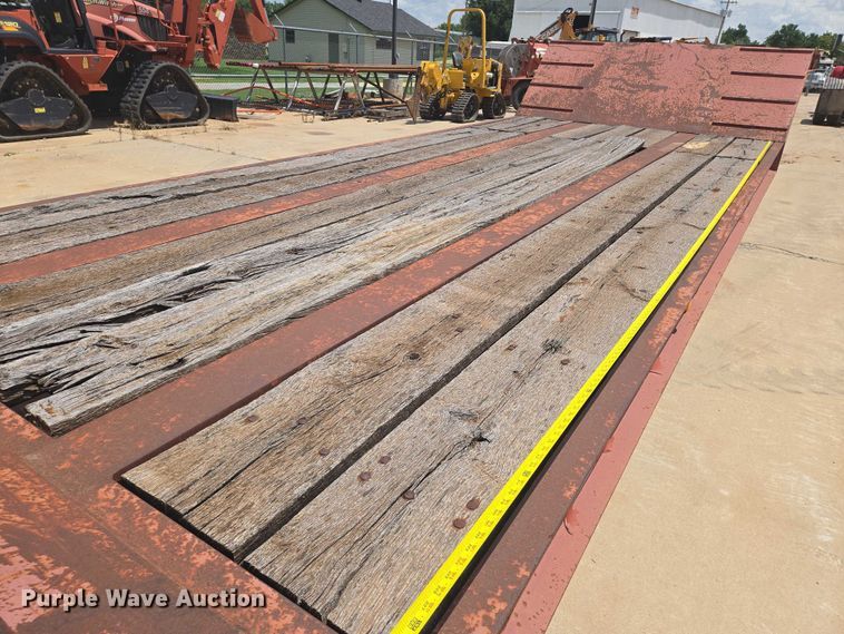 image for item EN8109 2003 Atoka 20-DDE-50-3 double drop deck equipment trailer