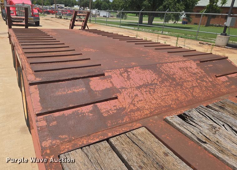 image for item EN8109 2003 Atoka 20-DDE-50-3 double drop deck equipment trailer