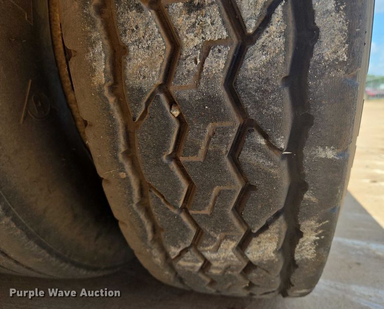 image for item EN8109 2003 Atoka 20-DDE-50-3 double drop deck equipment trailer