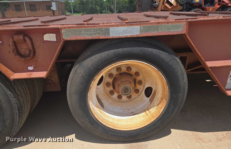 image for item EN8109 2003 Atoka 20-DDE-50-3 double drop deck equipment trailer