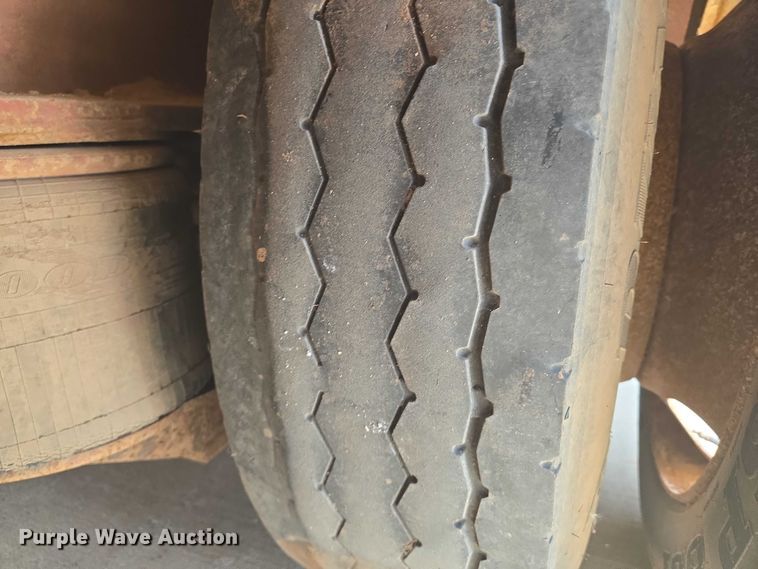 image for item EN8109 2003 Atoka 20-DDE-50-3 double drop deck equipment trailer