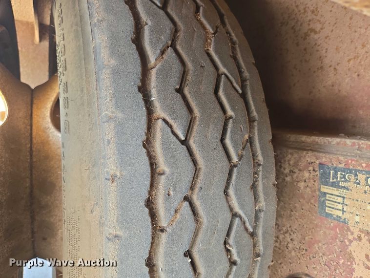 image for item EN8109 2003 Atoka 20-DDE-50-3 double drop deck equipment trailer