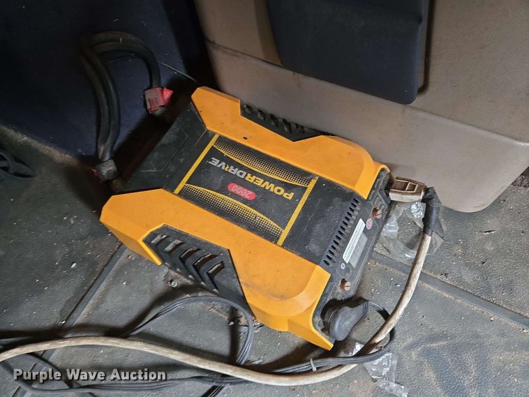 image for item EN8965 2007 International 9900ix semi truck