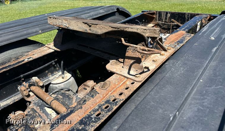 image for item EQ4772 2007 Peterbilt 386 semi truck