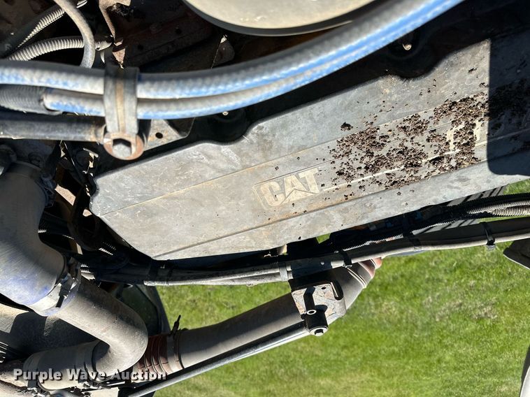 image for item EQ4772 2007 Peterbilt 386 semi truck