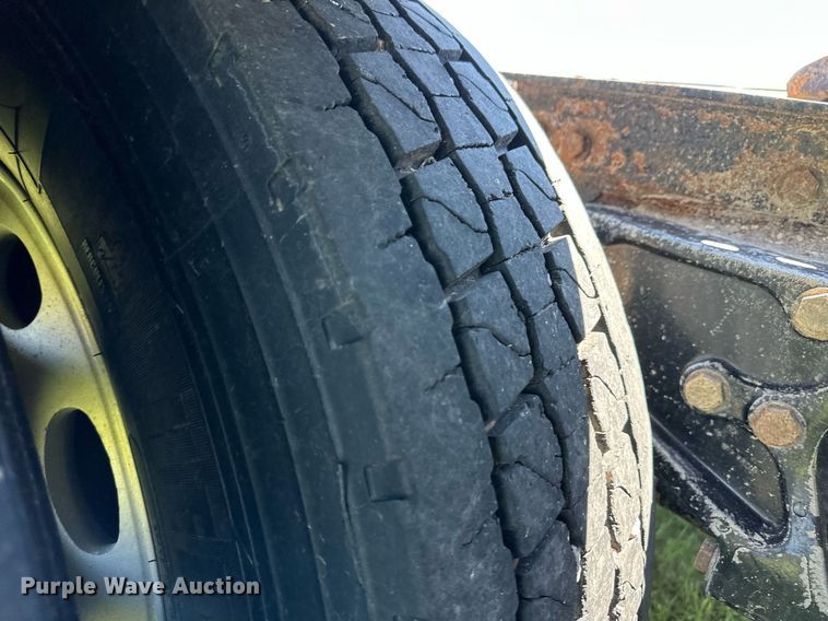 image for item EQ4772 2007 Peterbilt 386 semi truck