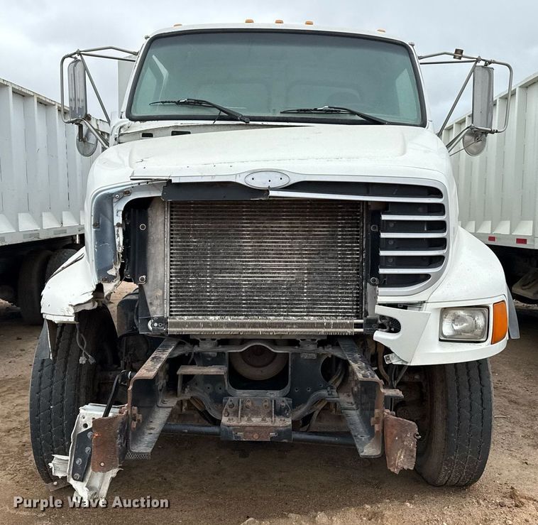 image for item EQ4901 2004 Sterling L8500 dump truck