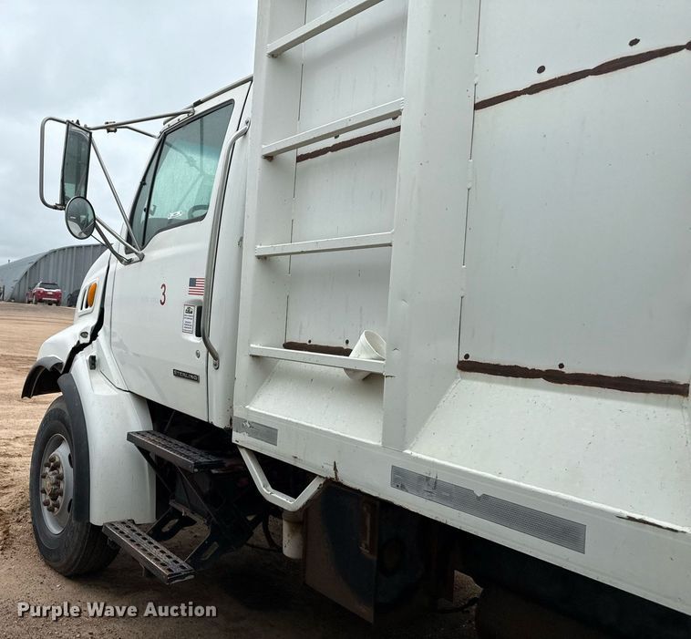 image for item EQ4901 2004 Sterling L8500 dump truck