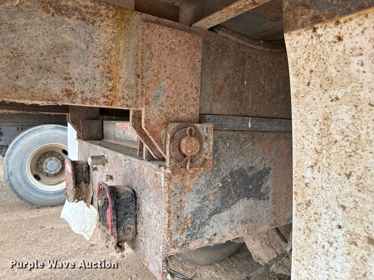 image for item EQ4901 2004 Sterling L8500 dump truck