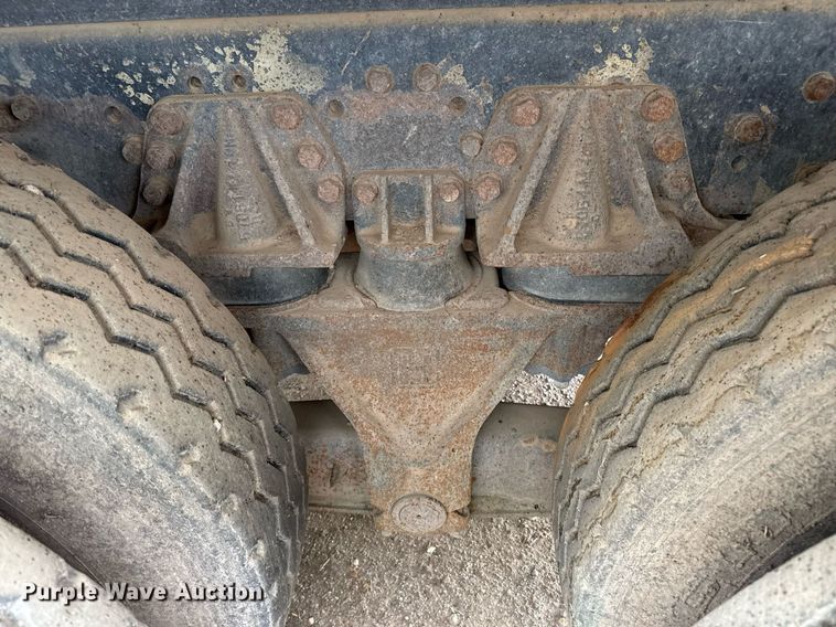 image for item EQ4901 2004 Sterling L8500 dump truck