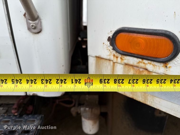 image for item EQ4901 2004 Sterling L8500 dump truck