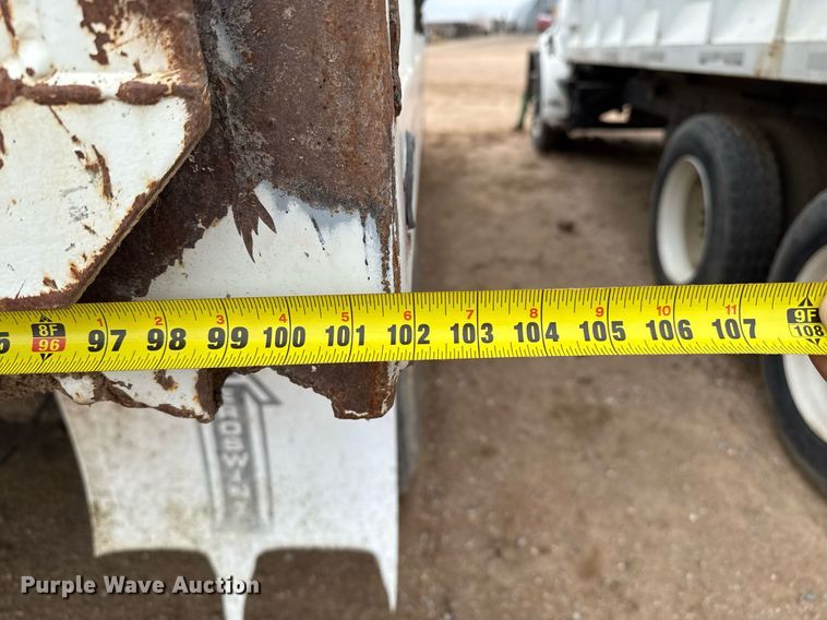 image for item EQ4901 2004 Sterling L8500 dump truck