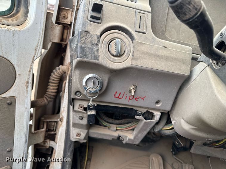 image for item EQ4901 2004 Sterling L8500 dump truck