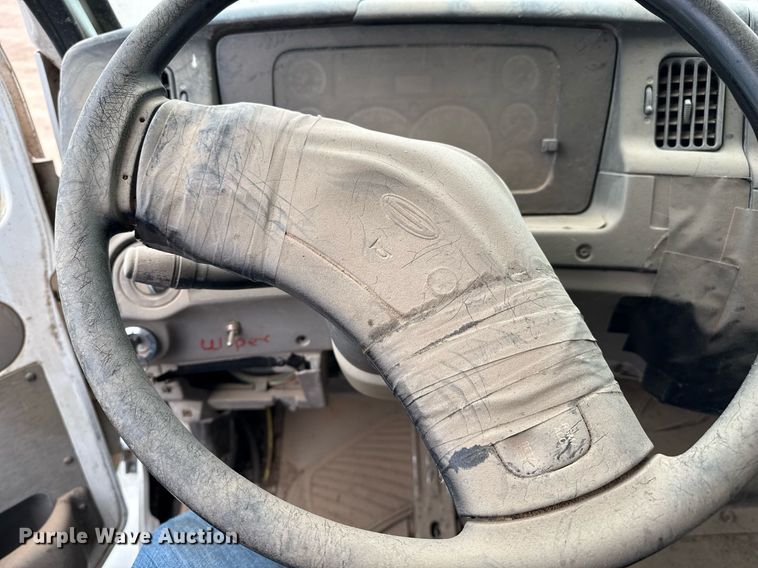 image for item EQ4901 2004 Sterling L8500 dump truck