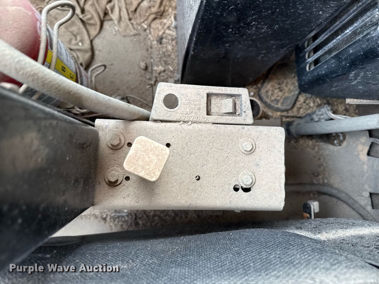 image for item EQ4901 2004 Sterling L8500 dump truck